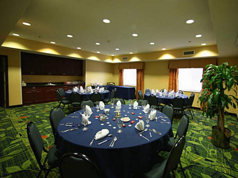 Fairfield Inn & Suites Kansas City Airport Eksteriør billede