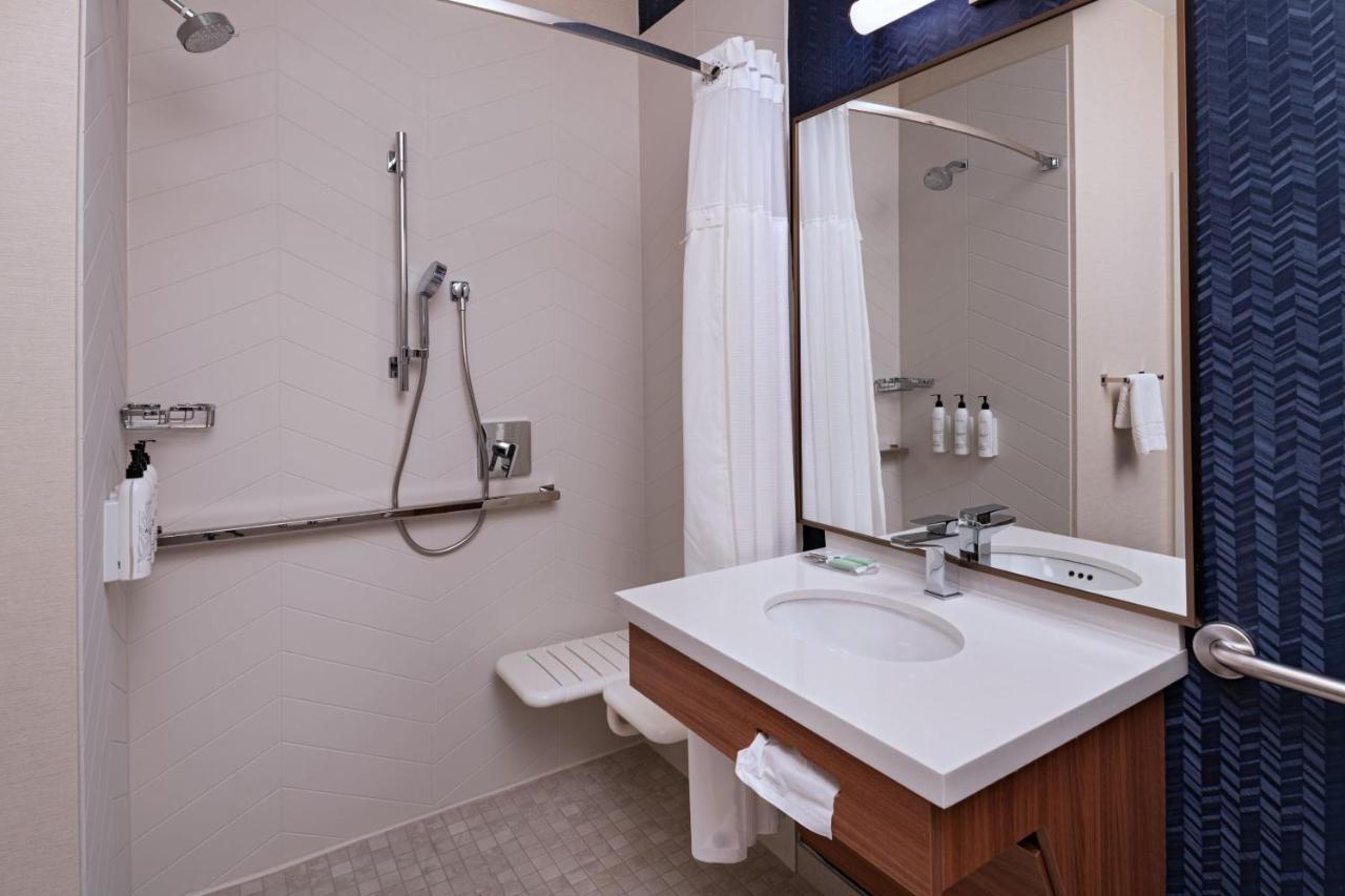 Fairfield Inn & Suites Kansas City Airport Eksteriør billede