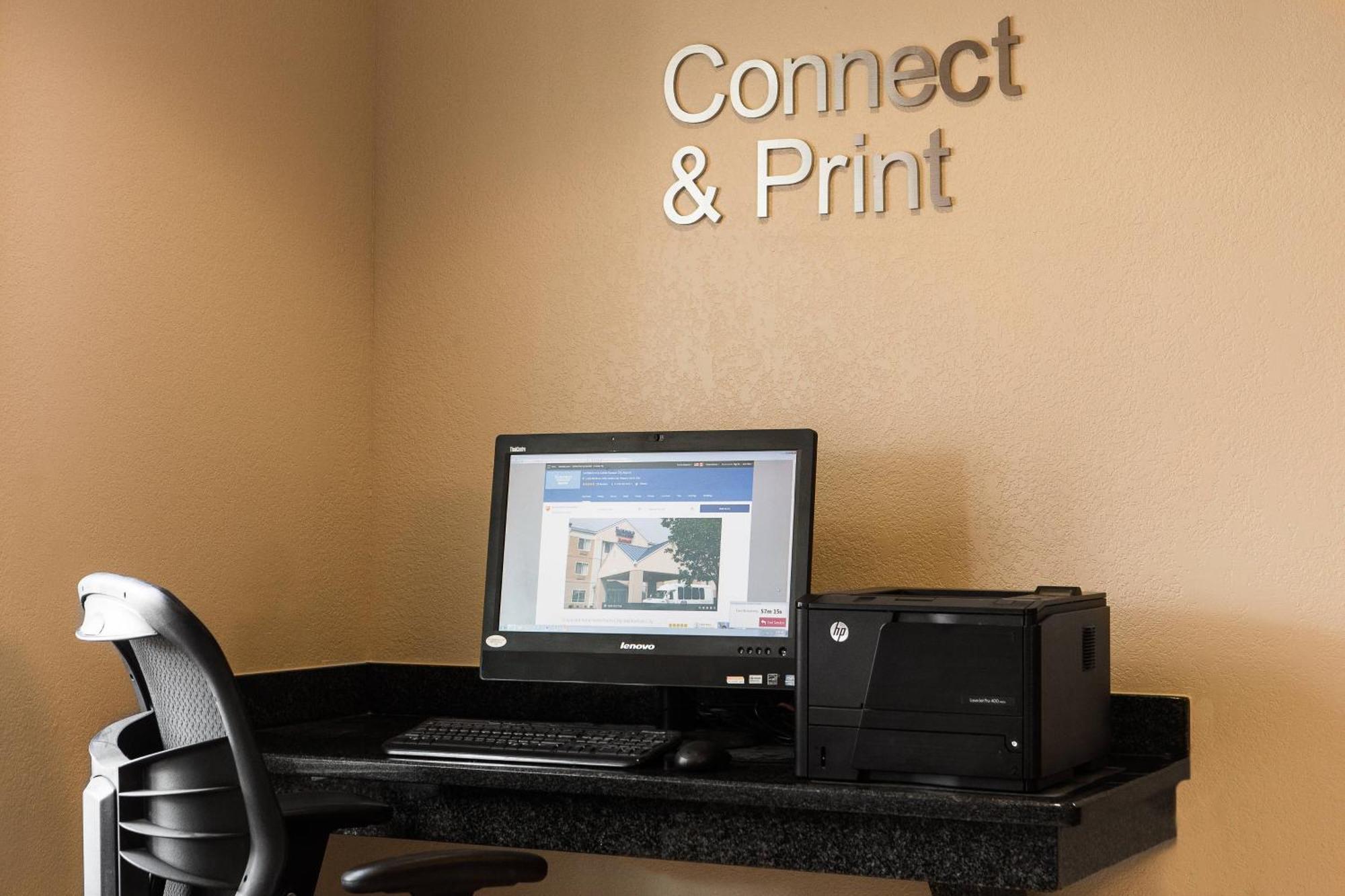 Fairfield Inn & Suites Kansas City Airport Eksteriør billede