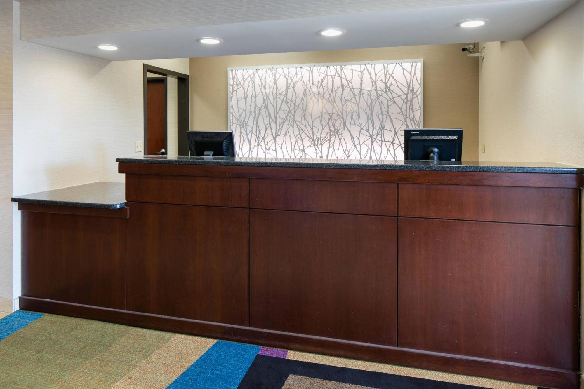 Fairfield Inn & Suites Kansas City Airport Eksteriør billede
