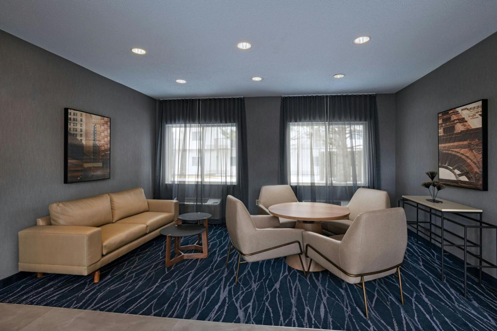 Fairfield Inn & Suites Kansas City Airport Eksteriør billede