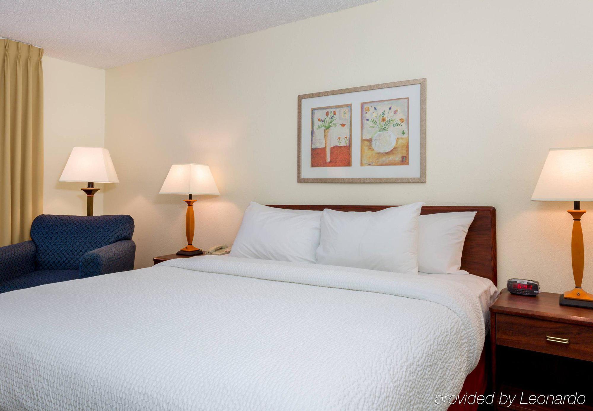 Fairfield Inn & Suites Kansas City Airport Eksteriør billede
