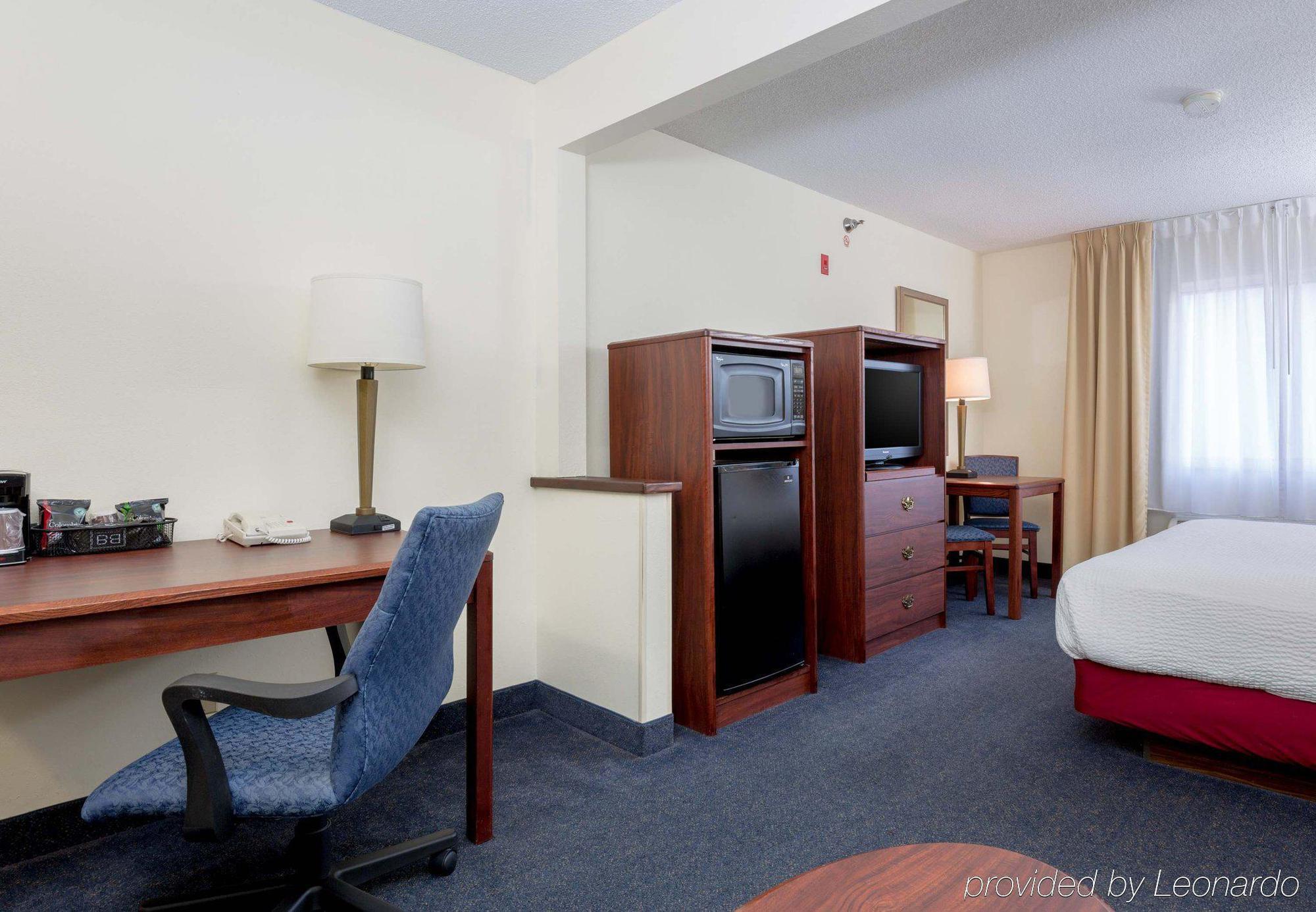 Fairfield Inn & Suites Kansas City Airport Eksteriør billede