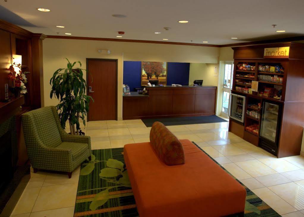 Fairfield Inn & Suites Kansas City Airport Eksteriør billede