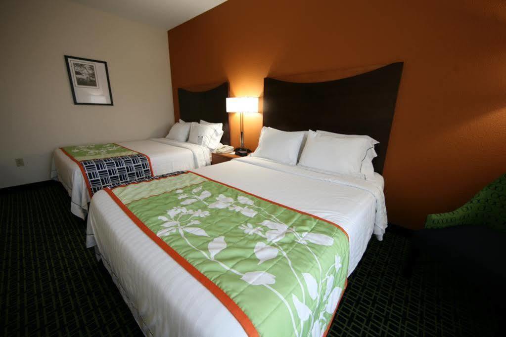 Fairfield Inn & Suites Kansas City Airport Eksteriør billede
